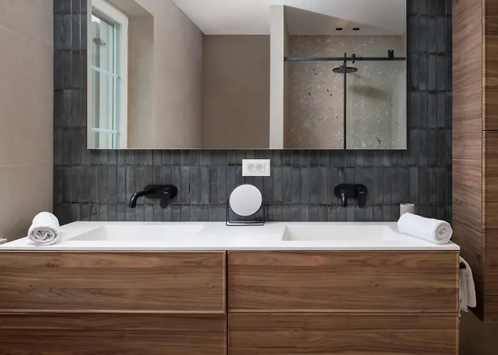 Luxury Marca Heated Pool 36m2 *