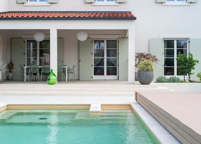 Luxury Marca Heated Pool 36m2 * Nin