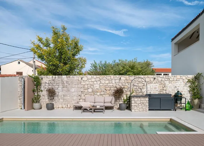 Luxury Marca Heated Pool 36m2