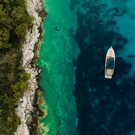 Luxury Marca Heated Pool 36m2 *