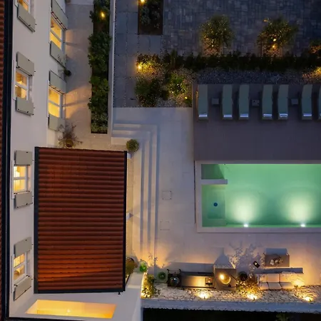 Luxury Marca Heated Pool 36m2 *