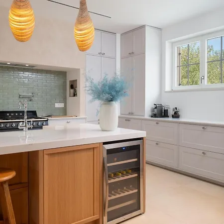 Villa Luxury Marca Heated Pool 36m2 *