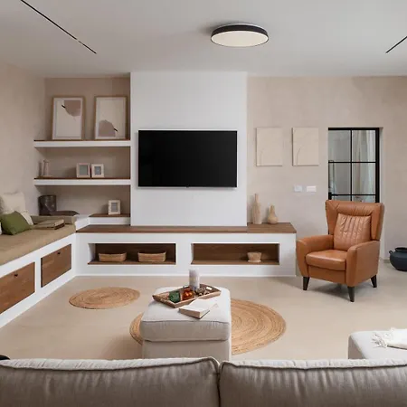 Luxury Marca Heated Pool 36m2 Villa