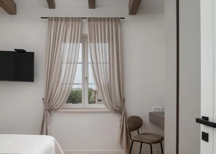 Luxury Marca Heated Pool 36m2 Villa