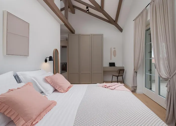 Luxury Marca Heated Pool 36m2 * Nin