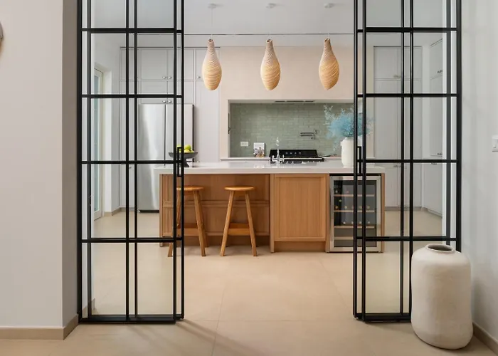 Luxury Marca Heated Pool 36m2 Nin