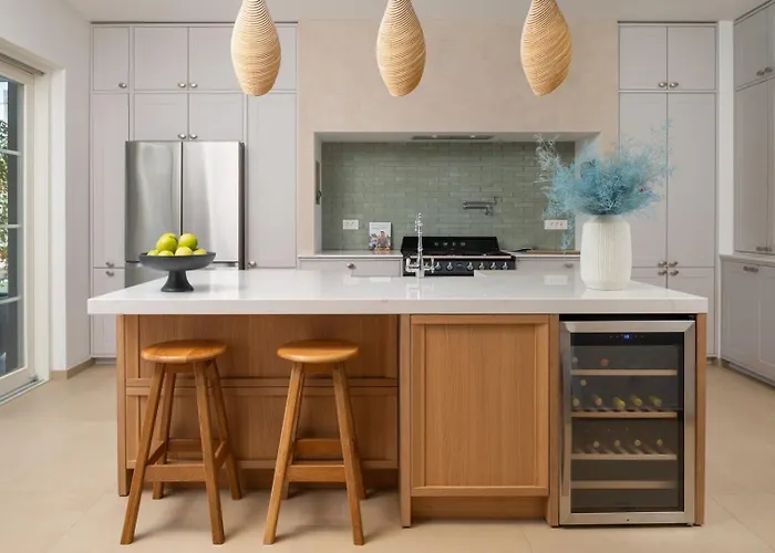 Luxury Marca Heated Pool 36m2 Nin